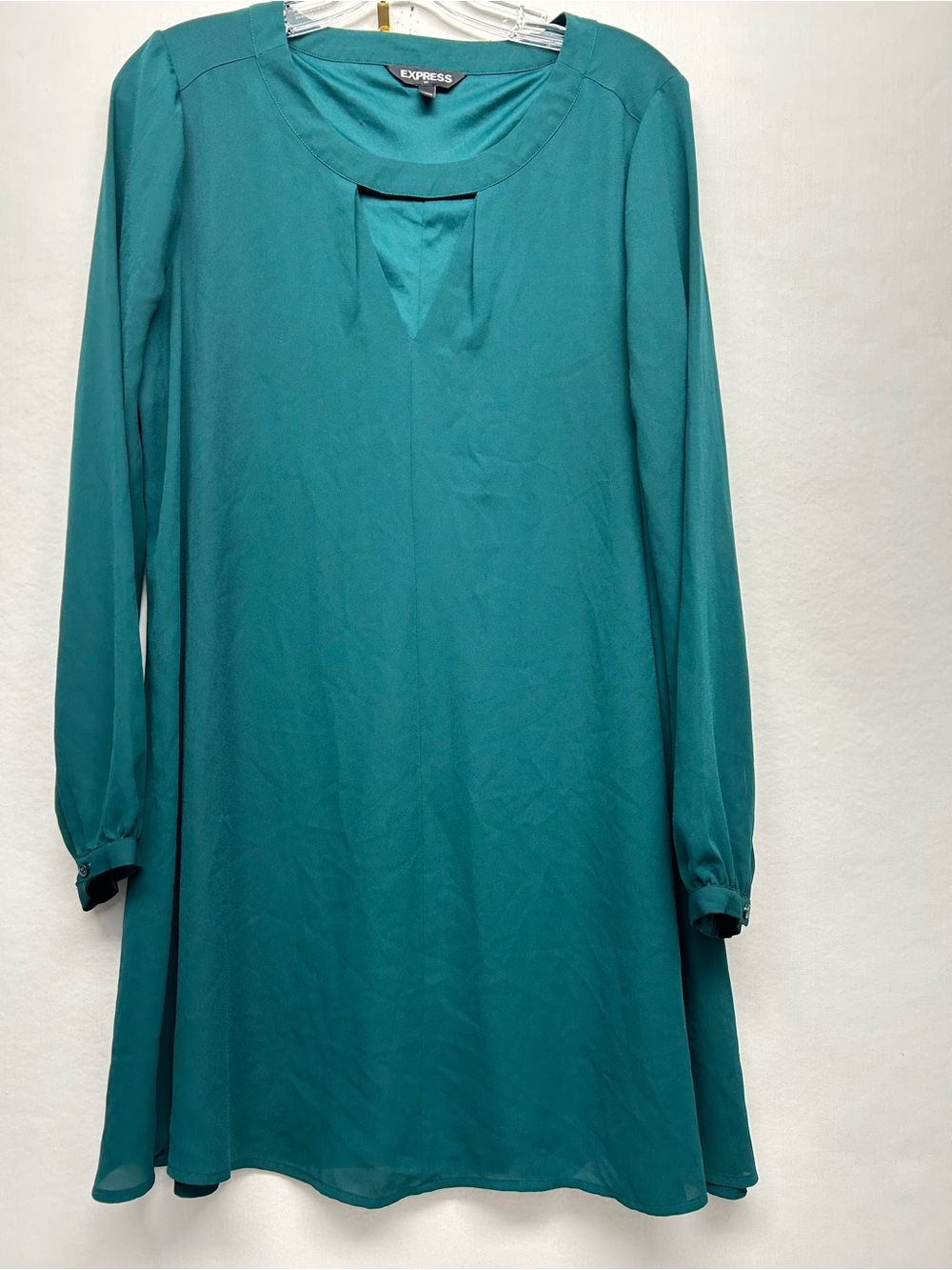 Express Women's green Long Sleeve Shift Dress it’s a tru green